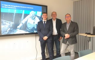 Erster Absolvent des Studiengangs Management