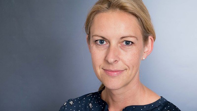 Absolventin des berufsbegleitenden Fernstudiums Produktionsmanagement Tina Swoboda